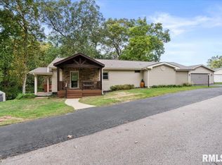 9 Cottage Grove Ln, Springfield, IL 62712