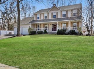 215 Pheasant Hollow Dr, Lanoka Harbor, NJ 08734