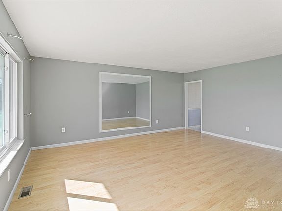 4th image of 7931 Washington Park Dr