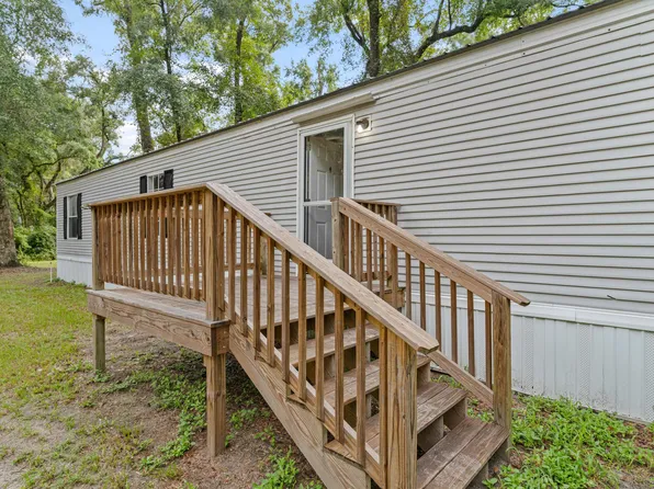 31 Atkinson Rd, Crawfordville, FL 32327
