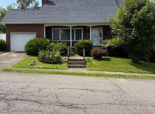 1050 Robert Rd, Old Forge, PA 18518