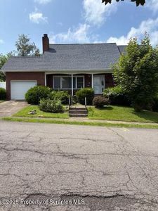 1050 Robert Rd, Old Forge, PA, 18518