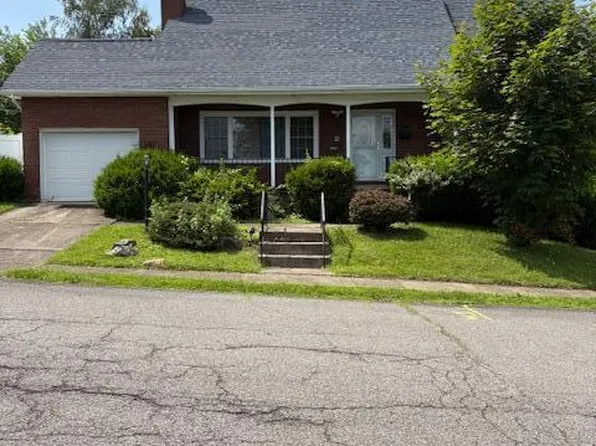 1050 Robert Rd, Old Forge, PA 18518