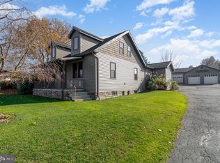 1753 W Main St, Valley View, PA 17983