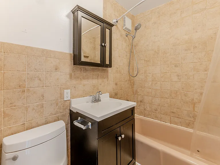 5-47 51st Ave #4 — Photo 9