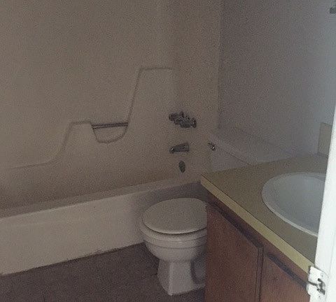 4th image of 1302 Quail Cir APT C