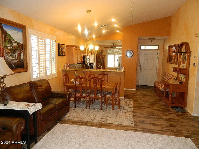 17210 W Elm St — Photo 10