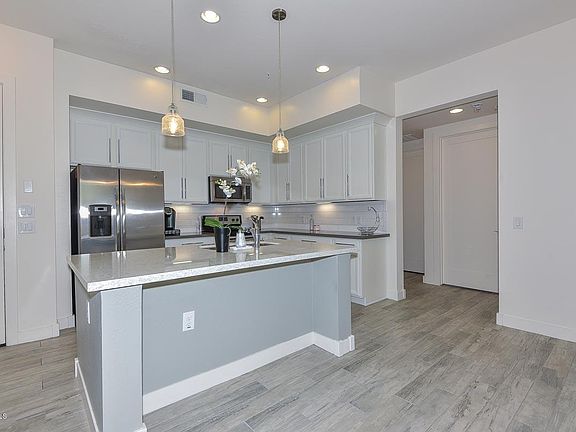 3rd image of 6565 E Thomas Rd Unit 1132