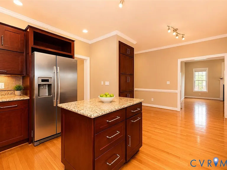 11320 Sadler Oaks Dr — Photo 22
