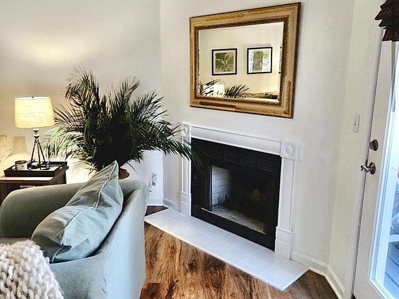 4th image of 404 143rd St #1603