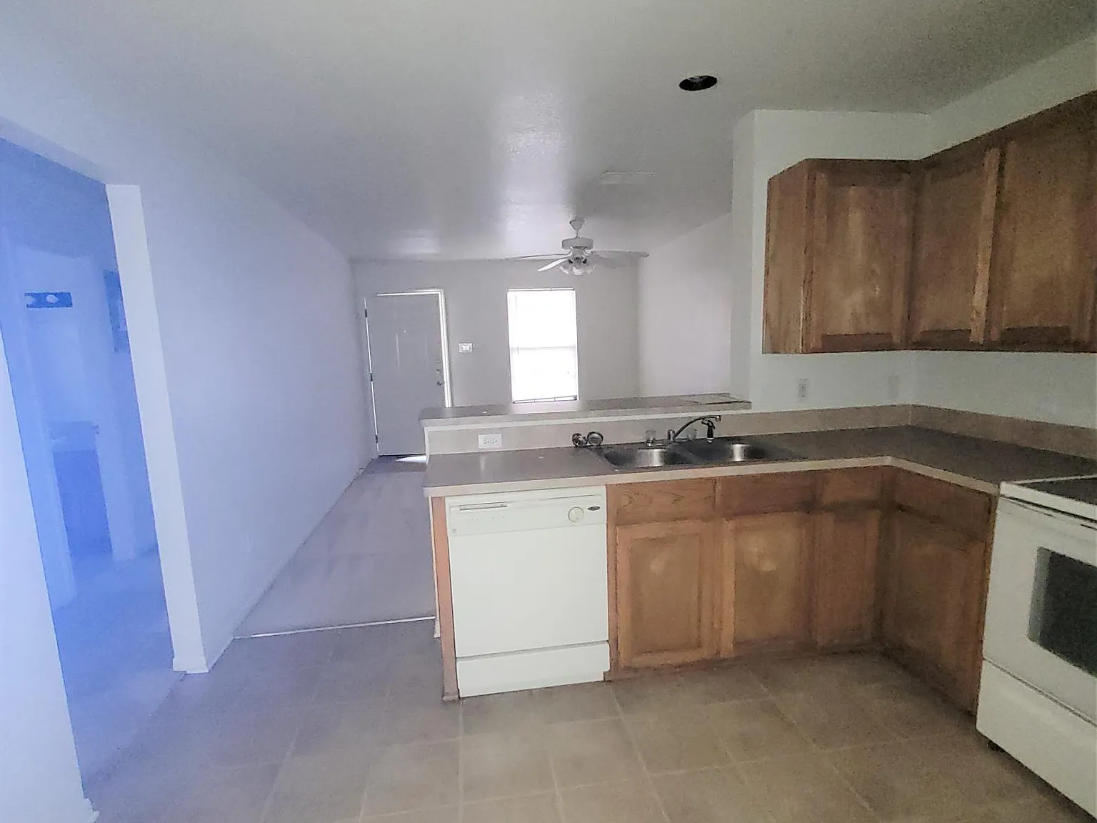 2 bed, 950 sqft, $750 — Photo 4