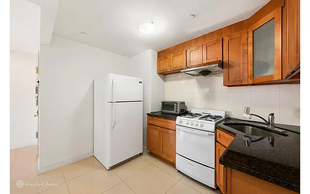 Sold by Douglas Elliman | media 4