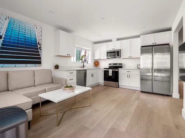 2221 Carleton St, Berkeley, CA 94704