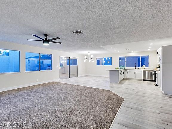 2nd image of 3969 Meadowglen Dr