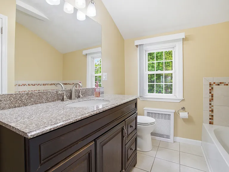 45 Oakland Ave — Photo 26