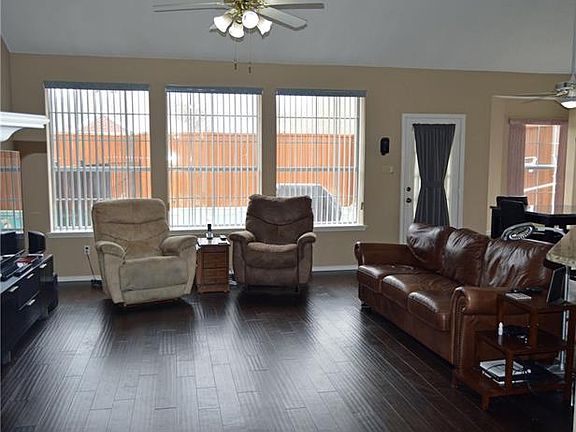 4th image of 10714 River Oaks Dr