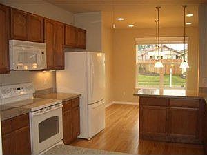 2nd image of 4927 Bend Dr NE