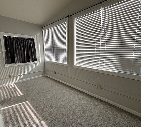 5th image of 217 W Masonic Ave #4