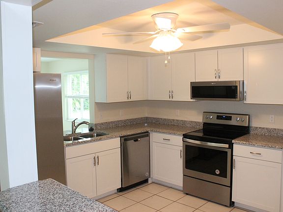 2nd image of 1426 SE 18th St