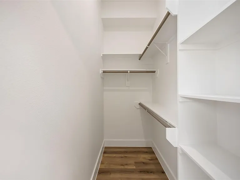 8013 Cora St #B — Photo 16
