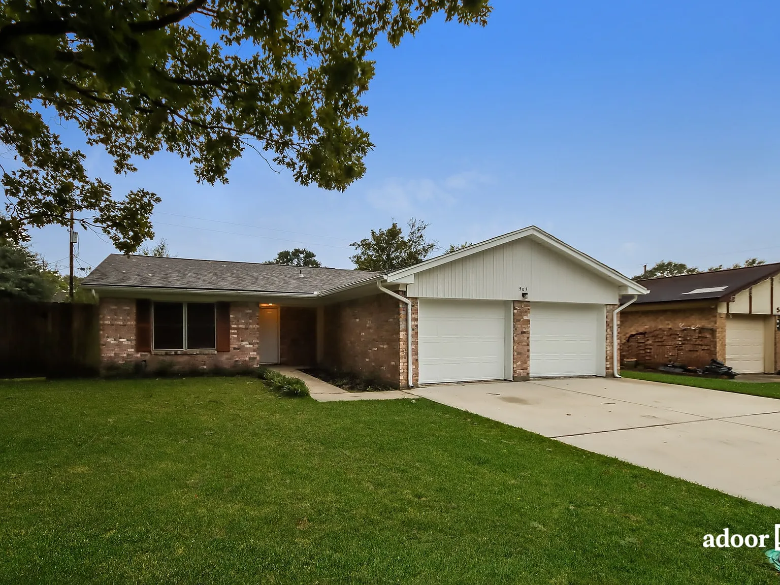 3 bed, 2.0 bath, 1439 sqft, $1,695 — Photo 2