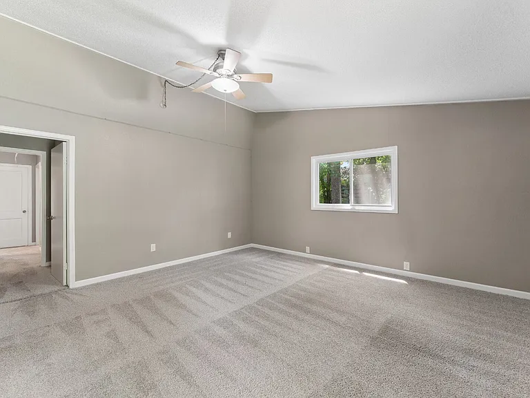11106 Applewood Dr — Photo 35