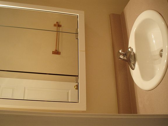 5th image of 97 13th St APT A