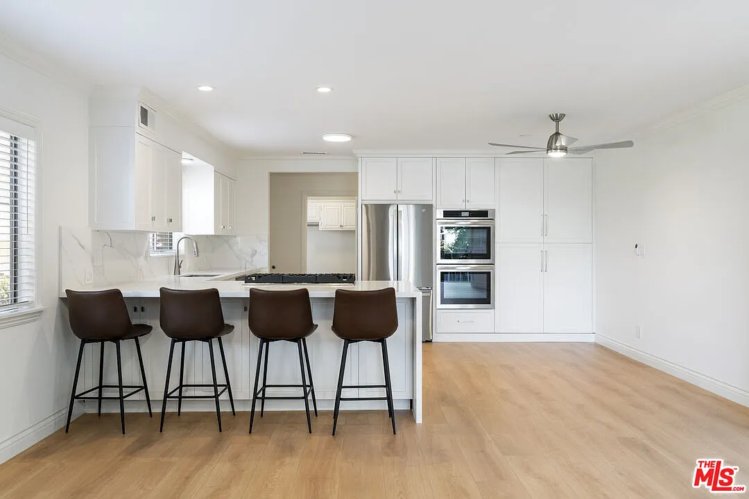 4 bed, 2.5 bath, 2365 sqft, $10,000 — Photo 2