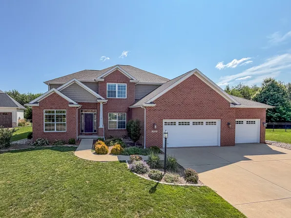 4703 English Oak Ct, Champaign, IL 61822