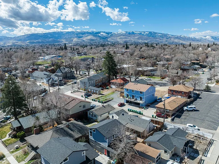 809 Forest St — Photo 24
