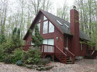 363 Lakewood Dr, Lake Ariel, PA 18436