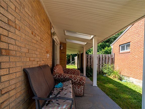 3rd image of 4503 Mapledale Dr