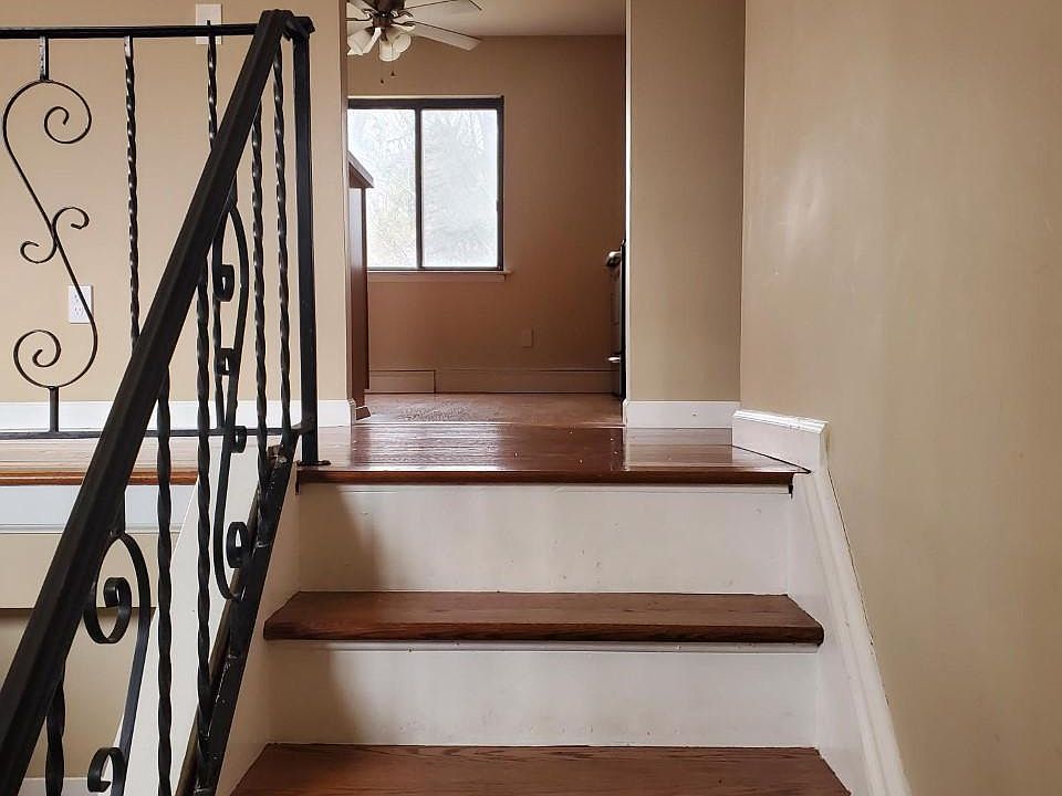 9 Neptune Ave, West Babylon, NY 11704 Zillow