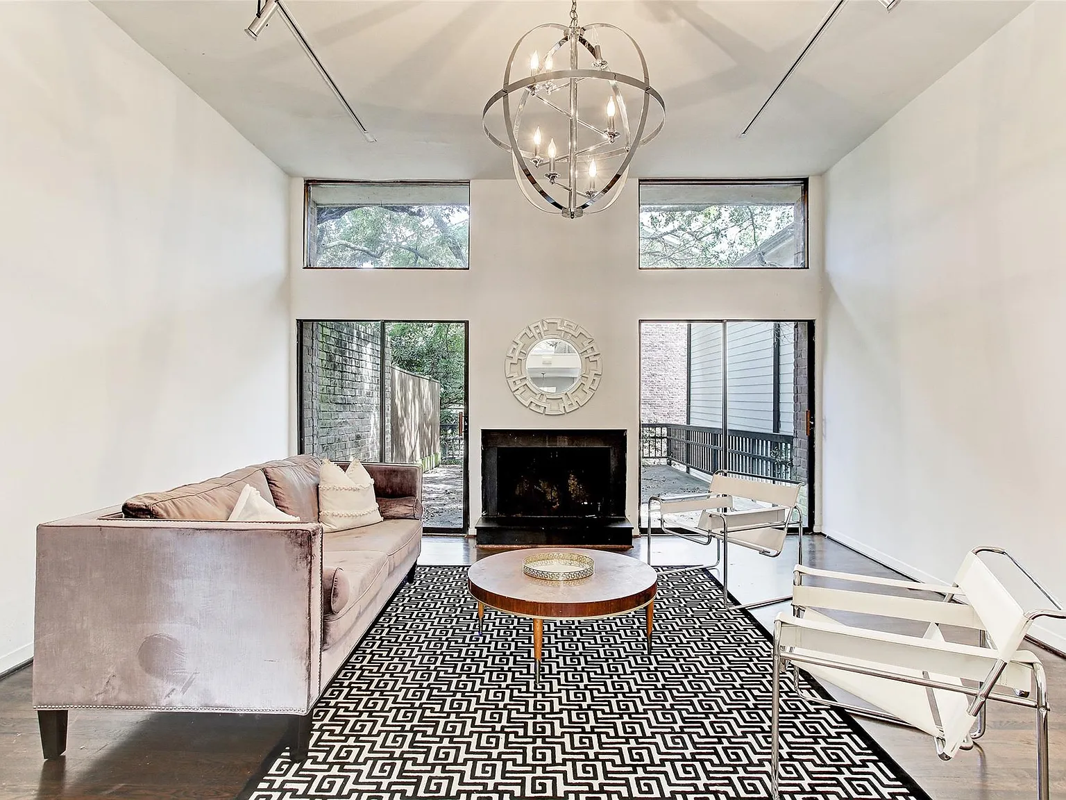 4 bed, 3.5 bath, 2486 sqft, $3,000 — Photo 4