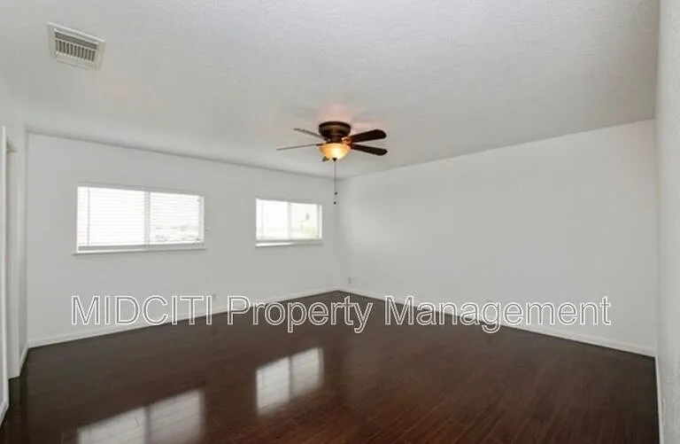 9739 Chelsea Cir — Photo 14
