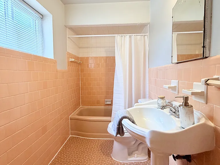 5944 Nagel Ave #1E — Photo 8