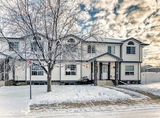 7 W Maplewood Dr, Strathmore, AB T1P1M5