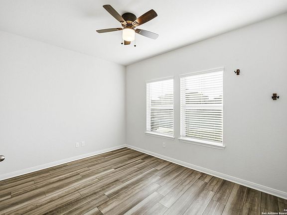 5th image of 10259 Juniper Oaks