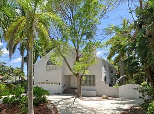 960 NW 4th Ct, Boca Raton, FL 33432