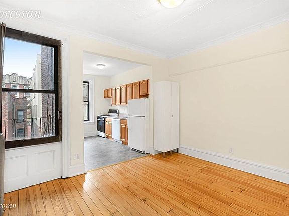 3rd image of 715 Carroll St APT 3L