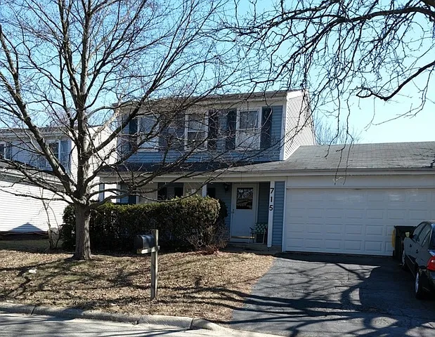 715 Shining Waters Dr photo 1