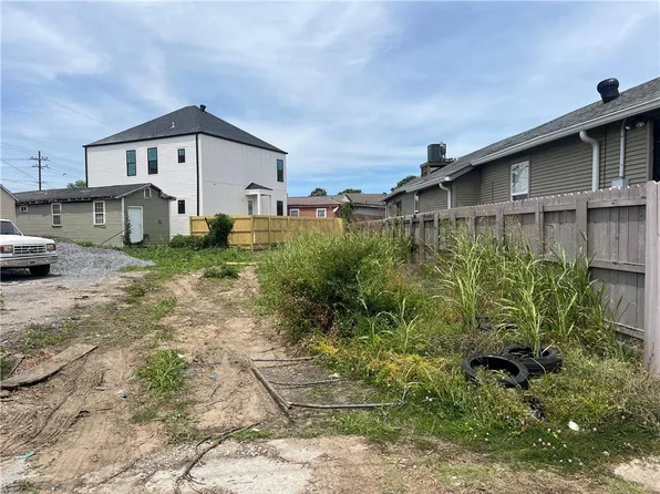 1317 S Salcedo St, New Orleans, LA 70125