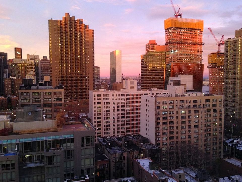 1st image of 300 E 33rd St APT 18D
