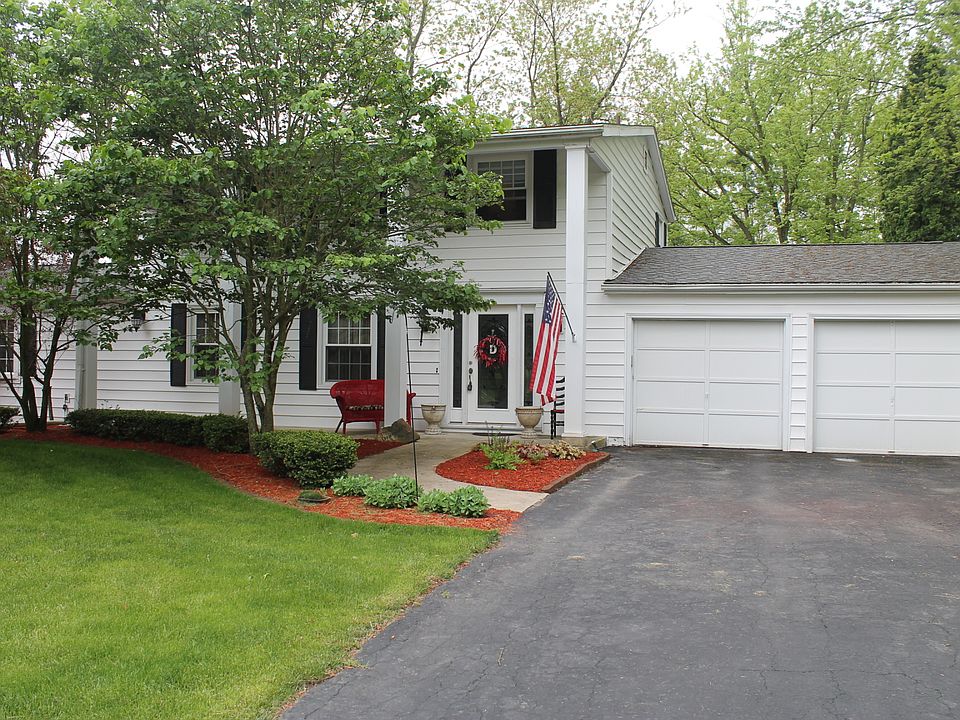 1st image of 415 Chester Dr
