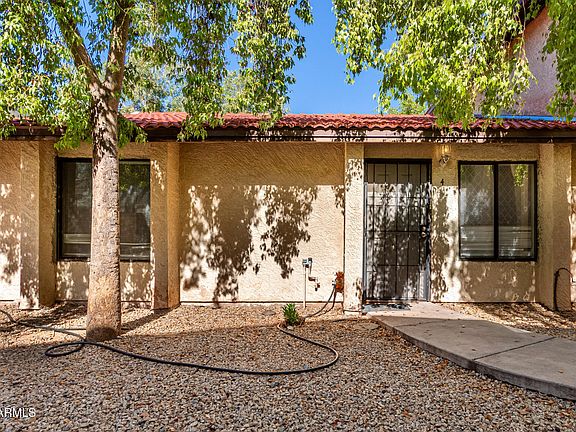 2nd image of 2438 E TRACY Lane #4