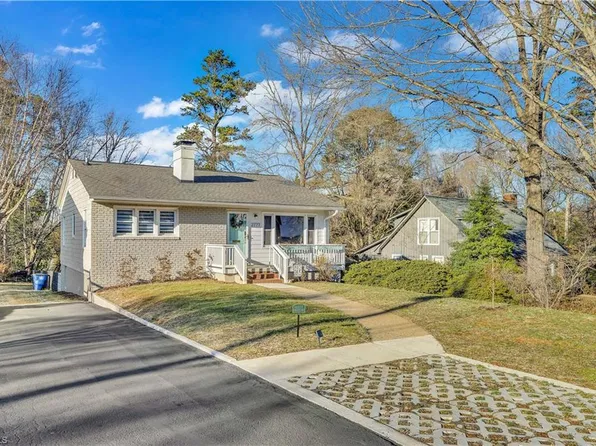 2777 Calumet St, Winston Salem, NC 27106