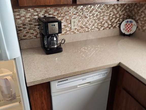 Clean kitchen