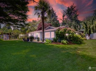 11420 Logg Rd NE, Bainbridge Island, WA 98110