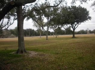 2758 Reins Rd, Beaumont, TX 77713