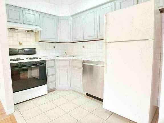 2nd image of 26-28 29th St #2A